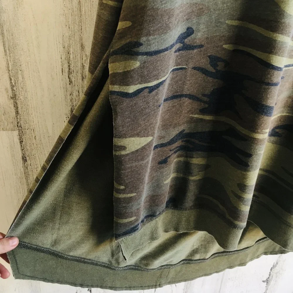 NWT Z Supply Camo Sweatshirt The Weekender Distressed Boho Side Slits S - Picture 6 of 13